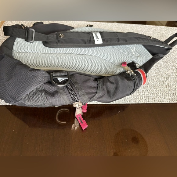 Sling bag, crossbody, backpack, perfect for hiking - Picture 5 of 6